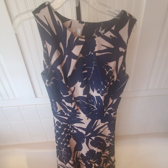 Dress Barn Dresses & Skirts - Dress Barn Darby dress size 4